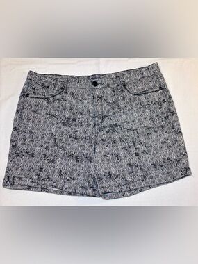 Bandolino Amy Shorts